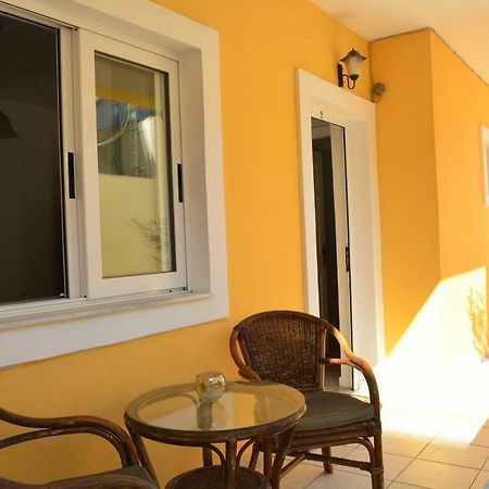 Raph'S Studios-Apts By The Sea Agia Marina  Exterior photo